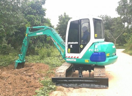 ขายรถแบคโฮ KOMATSU PC45-7 มีระบบหัวกระแทก ราคา 430000