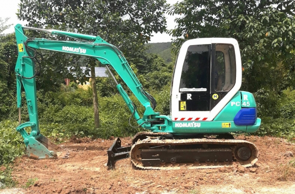 ขายรถแบคโฮ KOMATSU PC45-7 มีระบบหัวกระแทก ราคา 430000