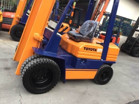 ขาย โฟรคลิฟท์ โตโยต้า รุ่น 5 ดีเซล 2.5 ตั
