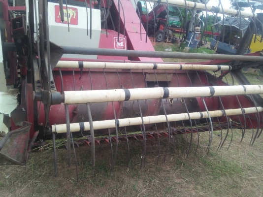 รถเกี่ยวข้าว ช้างเหล็ก ดีแม็ก อุ้ม 1.2 ตัน