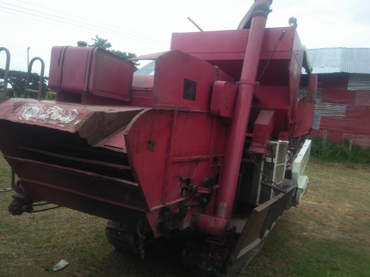 รถเกี่ยวข้าว ช้างเหล็ก ดีแม็ก อุ้ม 1.2 ตัน