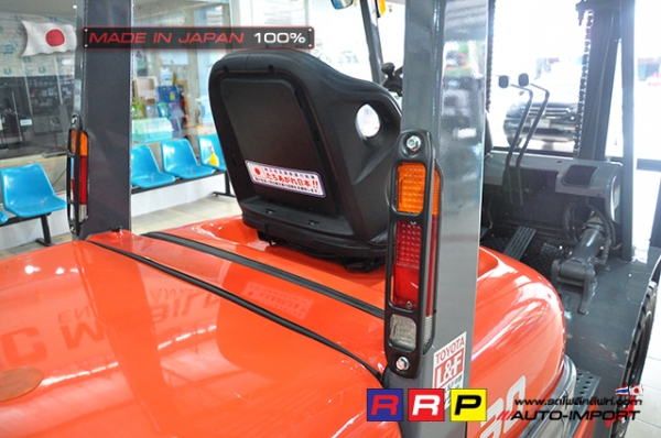 ขายรถโฟล์คลิฟท์มือสอง TOYOTA รุ่น 6FD30-33023 นำเข้าจากประเทศญี่ปุ่น 100\% ไม่เคยใช้งานในไทย