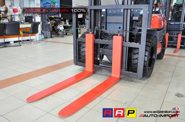 ขายรถโฟล์คลิฟท์มือสอง TOYOTA รุ่น 6FD30-33023 นำเข้าจากประเทศญี่ปุ่น 100\% ไม่เคยใช้งานในไทย