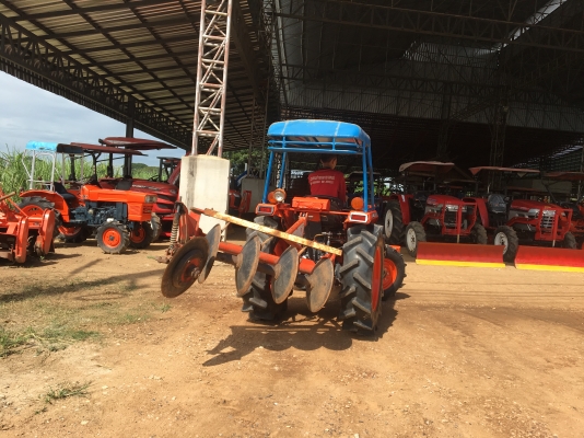 รถไถมือสอง ขายรถไถคูโบต้าL2605แรงราคา165000บาท มีไบมีดดันดินหน้าและผาน4ไบ20หลัง สนใจ โทร 081-365-5997 อำพร พาเจริญ ส่งฟรี100ก ม แรกครับ(มีค้าแนะนำ3000ถ้ามาจากเฟสใครแจ้งทางร้านด้ายนะครับ) ต. วังบัว อ. คลองขลุงจ.กำแพงเพชร ดูสินค้าเพิ่มเติมได้ที่  (http://bu