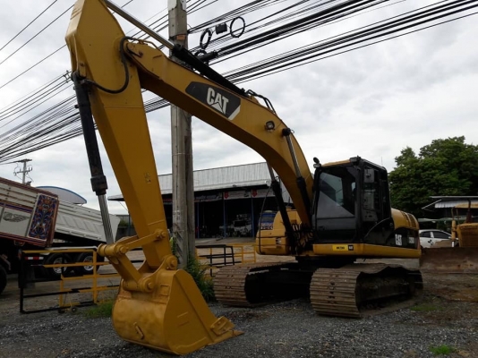 รถแบ็คโฮ CAT 320D เครื่อง/ปั๊มเดิม ไฟฟ้าครบ เอวแน่น ช่วงล่างเต็ม ไม่โหลด เอกสารพร้อม