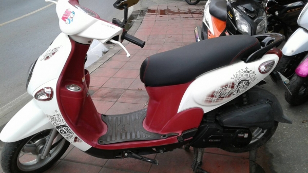 ขาย Yamaha Fiore 115 i ปี 54 เครื่องดีเดิมๆ ภายนอกใช้ได้ สีแดงซีดๆหน่อย เล่มพร้อมชุดโอน