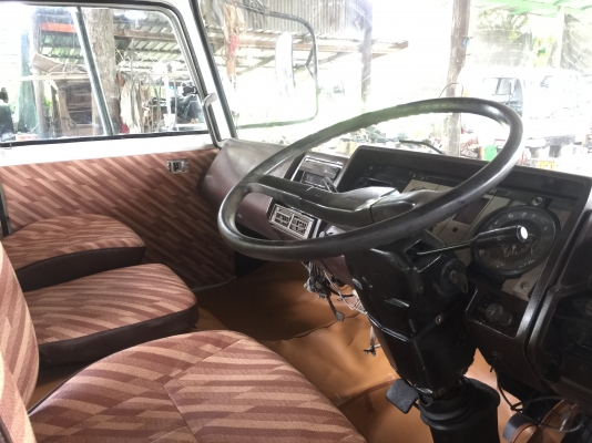 ขาย หัวสิบล้อ ฮีโน่  F18  สีใหม่ เบรคทิฟี่ อุปกรณ์ครบ