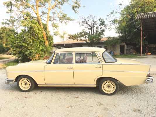 ขายรถเบ้นหางปลา