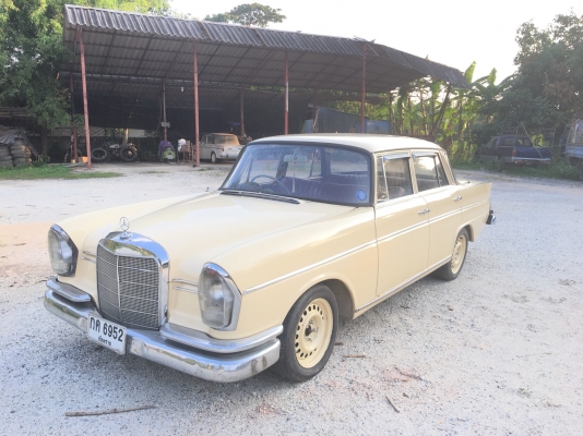 ขายรถเบ้นหางปลา