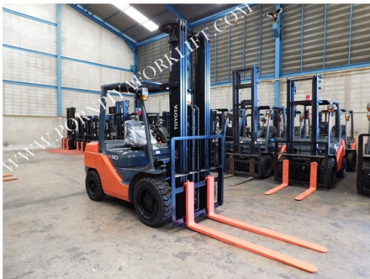 จำหน่ายรถ Forklift TOYOTA 02-8FD30 ใหม่ป้ายแดง จำหน่ายรถ Forklift TOYOTA 02-8FD30 ใหม่ป้ายแดง