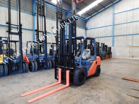 จำหน่ายรถ Forklift TOYOTA 02-8FD30 ใหม่ป้ายแดง