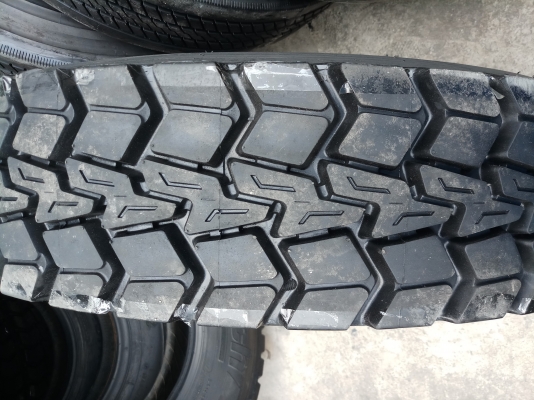 ยางอัดเย็น11R22.5สำหรับรถบรรทุกราคา3100 ยางอัดเย็น11R22.5สำหรับรถบรรทุกราคา3100
