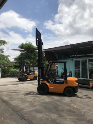 ขายและให้เช่ารถยกราคาเริ่มต้น 2500 ต่อวัน