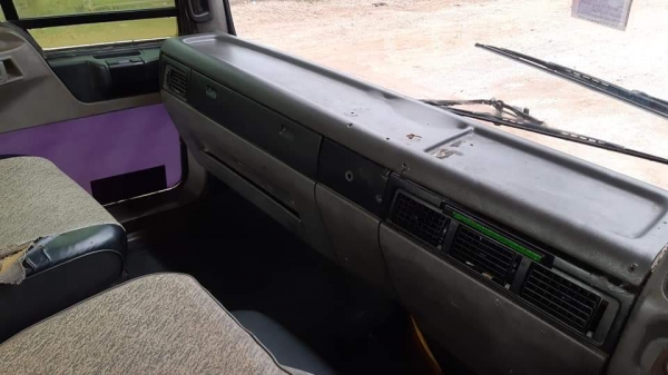 6ล้อหัวลาก.ช่วงต่อดั้มใด้ Hino.FF1J240แรงเทอร์โบอินเตอร์ ช่วงต่อดั้มใด้สวยๆมี3คัน