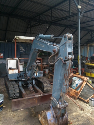 รถแบคโฮ MITSUBISHI ME30 รถเก่านอกนำเข้า ยังไม่เคยใช้งานในไทย เครื่องดี ปั๊มดี มีไลน์หัวกระแทก แท็กหนา รถสภาพดี พร้อมใช้งาน มีเอกสารใบอินวอยซ์