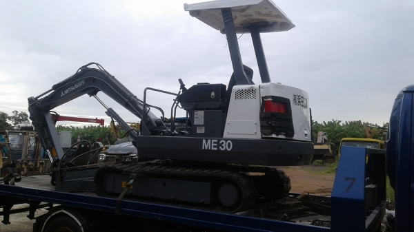 รถแบคโฮ MITSUBISHI ME30 รถเก่านอกนำเข้า ยังไม่เคยใช้งานในไทย เครื่องดี ปั๊มดี มีไลน์หัวกระแทก แท็กหนา รถสภาพดี พร้อมใช้งาน มีเอกสารใบอินวอยซ์