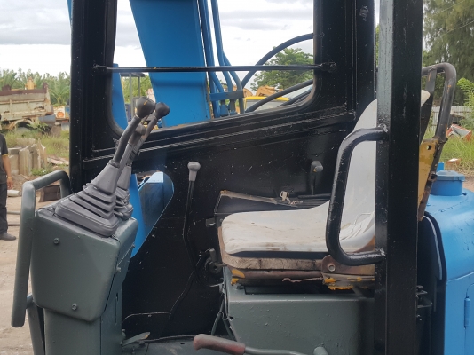 รถแบคโฮ HITACHI EX30 รถเก่านอกพึ่งนำเข้า ยังไม่เคยใช้งานในไทย คอนโทลสั้น ปั๊มนิ้ว มีไลน์หัวกระแทกไฟฟ้า รถสวย สภาพดี พร้อมใช้งาน มีเอกสารใบอินวอยซ์ มี VDO การทำงานให้ชม