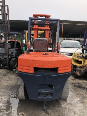 อาร์ ซี เอช โฟรคลิฟท์ ขาย โตโยต้า รุ่น 5 ดีเซล 4.5 ตัน