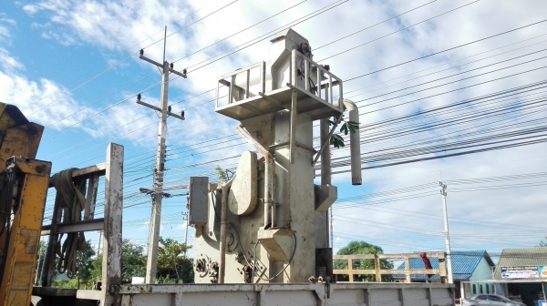 ตู้พ่นทรายระบบกลิ้งเม็ดยิงระเบิด Made in Taiwan พร้อมอุปกรณ์