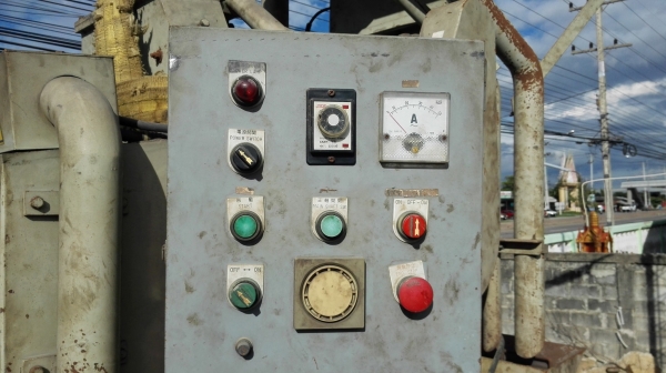 ตู้พ่นทรายระบบกลิ้งเม็ดยิงระเบิด Made in Taiwan พร้อมอุปกรณ์