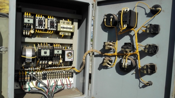 ตู้พ่นทรายระบบกลิ้งเม็ดยิงระเบิด Made in Taiwan พร้อมอุปกรณ์