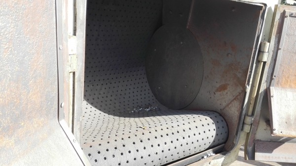 ตู้พ่นทรายระบบกลิ้งเม็ดยิงระเบิด Made in Taiwan พร้อมอุปกรณ์