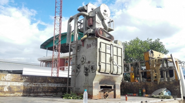 ตู้พ่นทรายระบบกลิ้งเม็ดยิงระเบิด Made in Taiwan พร้อมอุปกรณ์