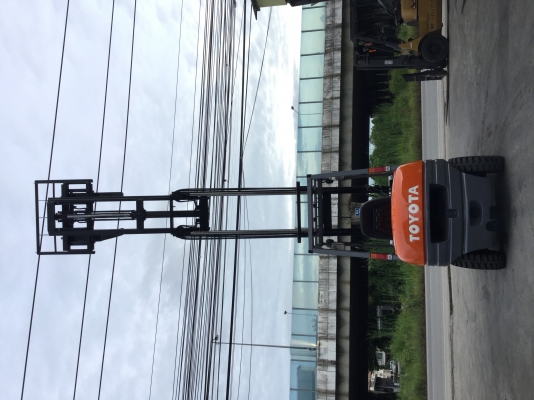 อาร์ ซี เอช โฟรคลิฟท์ ขาย โตโยต้า รุ่น 6 เครื่องดีเซล 2.5 ตัน