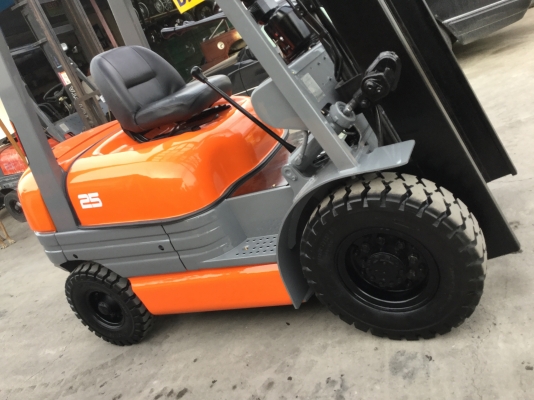 อาร์ ซี เอช โฟรคลิฟท์ ขาย โตโยต้า รุ่น 6 เครื่องดีเซล 2.5 ตัน