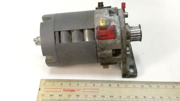 600 บ.โทร 083-2000058 LINE ID: line832923 มอเตอร์ดีซีกำลังสูง ยี่ห้อ yaskawa ใช้ไฟ12V และได้ถึง48V 600 บ.โทร 083-2000058 LINE ID: line832923 มอเตอร์ดีซีกำลังสูง ยี่ห้อ yaskawa ใช้ไฟ12V และได้ถึง48V