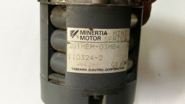 600 บ.โทร 083-2000058 LINE ID: line832923 มอเตอร์ดีซีกำลังสูง ยี่ห้อ yaskawa ใช้ไฟ12V และได้ถึง48V