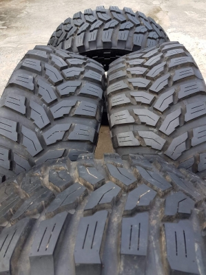 ขายยาง 35" ขอบ 20 พร้อมล้อสวยๆ ขายยาง 35" ขอบ 20 พร้อมล้อสวยๆ