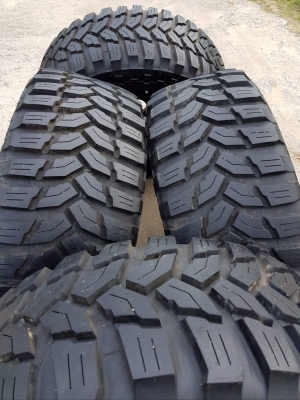 ขายยาง 35" ขอบ 20 พร้อมล้อสวยๆ ขายยาง 35" ขอบ 20 พร้อมล้อสวยๆ