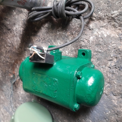 ขาย !! มอเตอร์.สั่น-เขย่า.ขนาด1/4แรง220v.พร้อมใช้งาน ขาย !! มอเตอร์.สั่น-เขย่า.ขนาด1/4แรง220v.พร้อมใช้งาน