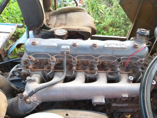 ขายรถนวดข้าว  6 ล้อ ตู้นวด  6 ฟุต เครื่อง isuzu 6bb1