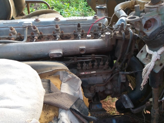 ขายรถนวดข้าว  6 ล้อ ตู้นวด  6 ฟุต เครื่อง isuzu 6bb1