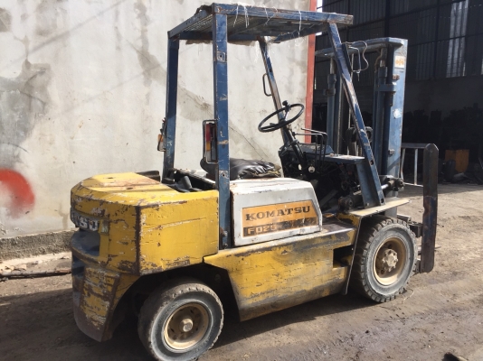 ขายด่วนน!! โคตรถูกก!! KOMATSU รุ่น 10 FD25 เสา 3 เมตร เกียร์ Auto พร้อมใช้งาน