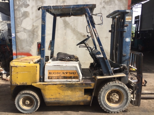 ขายด่วนน!! โคตรถูกก!! KOMATSU รุ่น 10 FD25 เสา 3 เมตร เกียร์ Auto พร้อมใช้งาน