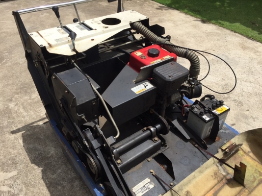 รถกวาดถนน เก็บขยะ ดูดฝุ่น HOWA รุ่น HF58 มือสองจากญี่ปุ่น