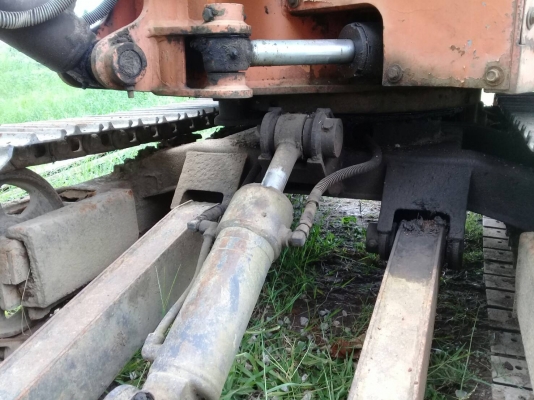 ขายด่วนรถแบคโฮ KOMATSU PC60-3 ขายด่วนรถแบคโฮ KOMATSU PC60-3