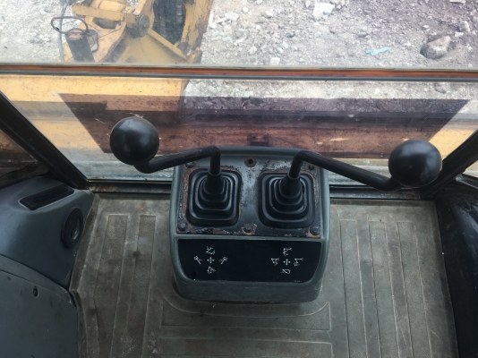 ขายด่วน ตักหน้าขุดหลัง CAT424D สวยพร้อมใช้ ด่วนลดเหลือ 490,000บาท