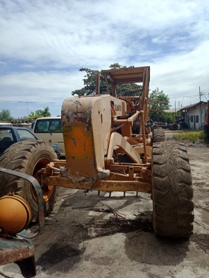 รถเกรดเดอร์ ยี่ห้อ Gladiator รุ่น PY165 รถสตาทติด ขายตามสภาพ