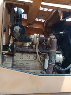 รถเกรดเดอร์ ยี่ห้อ Gladiator รุ่น PY165 รถสตาทติด ขายตามสภาพ