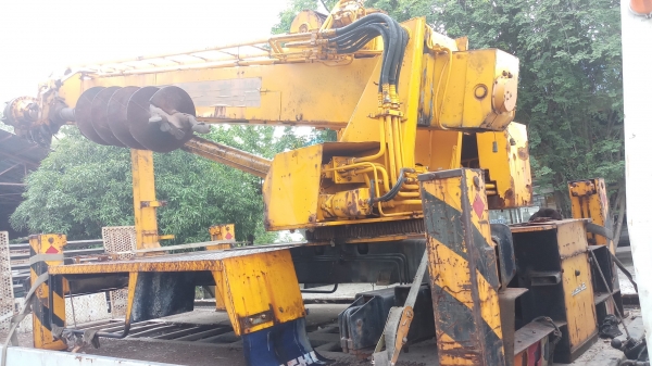 ขายชุดหัวสว่านเจาะ AICHI รุ่นขาไขว้ นำเข้าจากญี่ปุ่น พร้อมใช้งาน (ไม่รวมรถ)