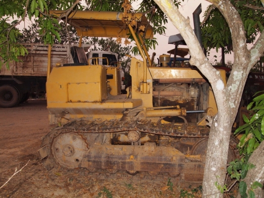 รถดันดินตีนตะขาบ Caterpillar D3 พร้อมลุยงาน เอกสารอินวอย์ครบ