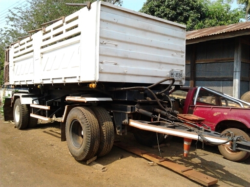 ขาย 10ล้อพ่วงแม่ลูกดั๊ม ISUZU DECA 270 EURO l (ยูโรวัน) แม่ปี46 กระดั๊มมิเนียม ลายสวยจัด พื้นดีไม่ผุ เครื่องเดิม เกียร์เดิม แห้งดี แรงไม่ตก ไม่หลวม ช่วงล่างสวยคัสซีดี ยางสวย10เส้น แอร์ หร้อม ภายในสวย คอนโซลครบ สะอาด หัวบางไม่ผุ ลูก2คานดั๊ม สามมิตรลอนเฉียง