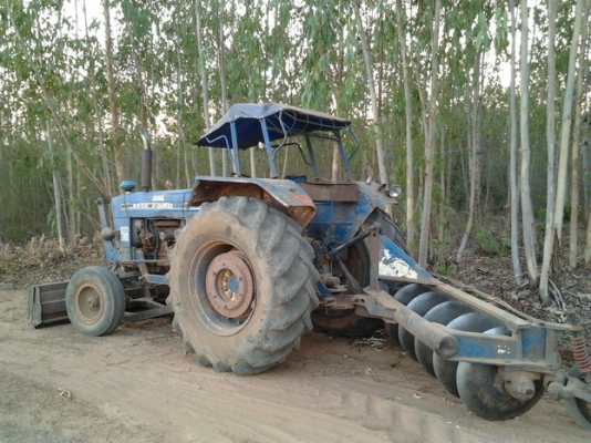 ***ขายแล้วครับขอบคุณ Truck2hand ขาย ขาย รถไถFORD 6600 T5 ตัวเต็ม 1เพลา สภาพดี แขนสวยไม่มีปะ ระบบไฮฯไม่เยิ้ม ทำงานดี มีโหลดนิดๆ พร้อมอุปกรณ์ 2 ชิ้น ใบดัน ผาน3 หรือ ผาน 5 เอกสารเล่มทะเบียน พร้อมใช้พร้อมลุยงาน ราคาต่อรองได้ครับ