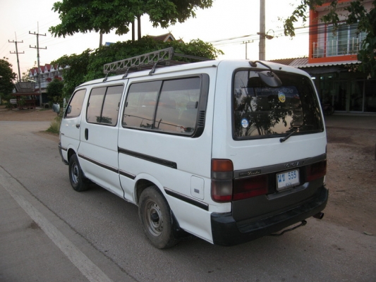 ขายรถตู้ TOYOTA ตามสภาพพร้อมใช้งาน