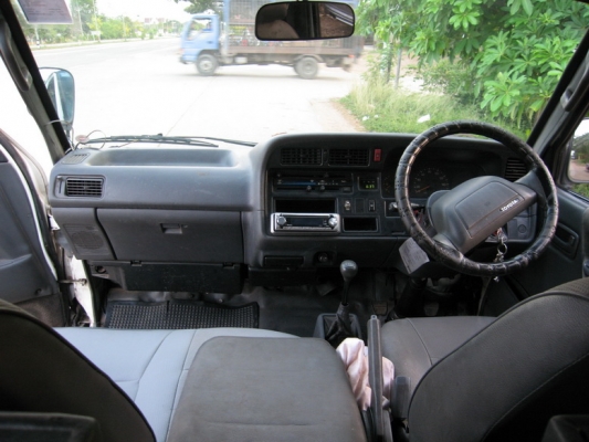 ขายรถตู้ TOYOTA ตามสภาพพร้อมใช้งาน