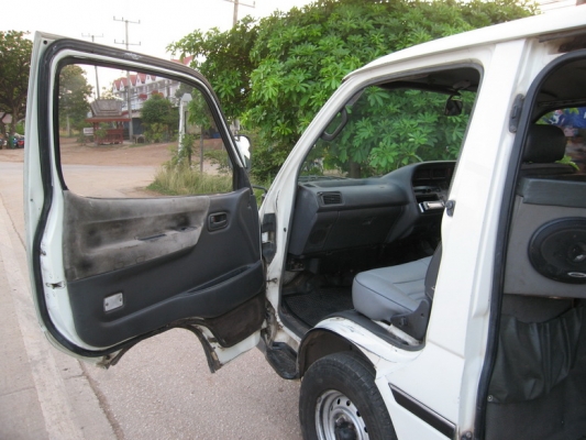 ขายรถตู้ TOYOTA ตามสภาพพร้อมใช้งาน